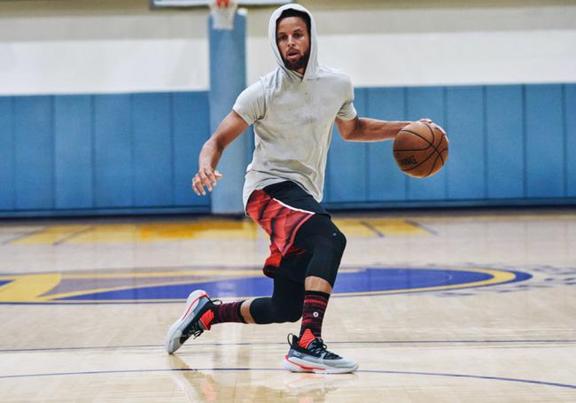 选手不仅展 选手不仅展