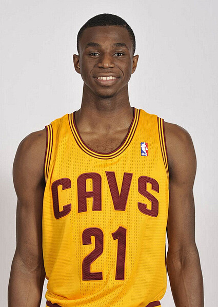 卡扎尔球衣 卡扎尔球衣